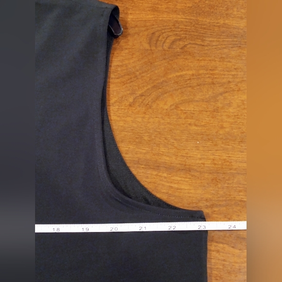 Nine West Tank top with criss cross neck. Beautiful Dark Green size 2X - Picture 4 of 8